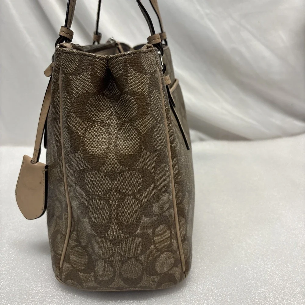 Coach logo brown